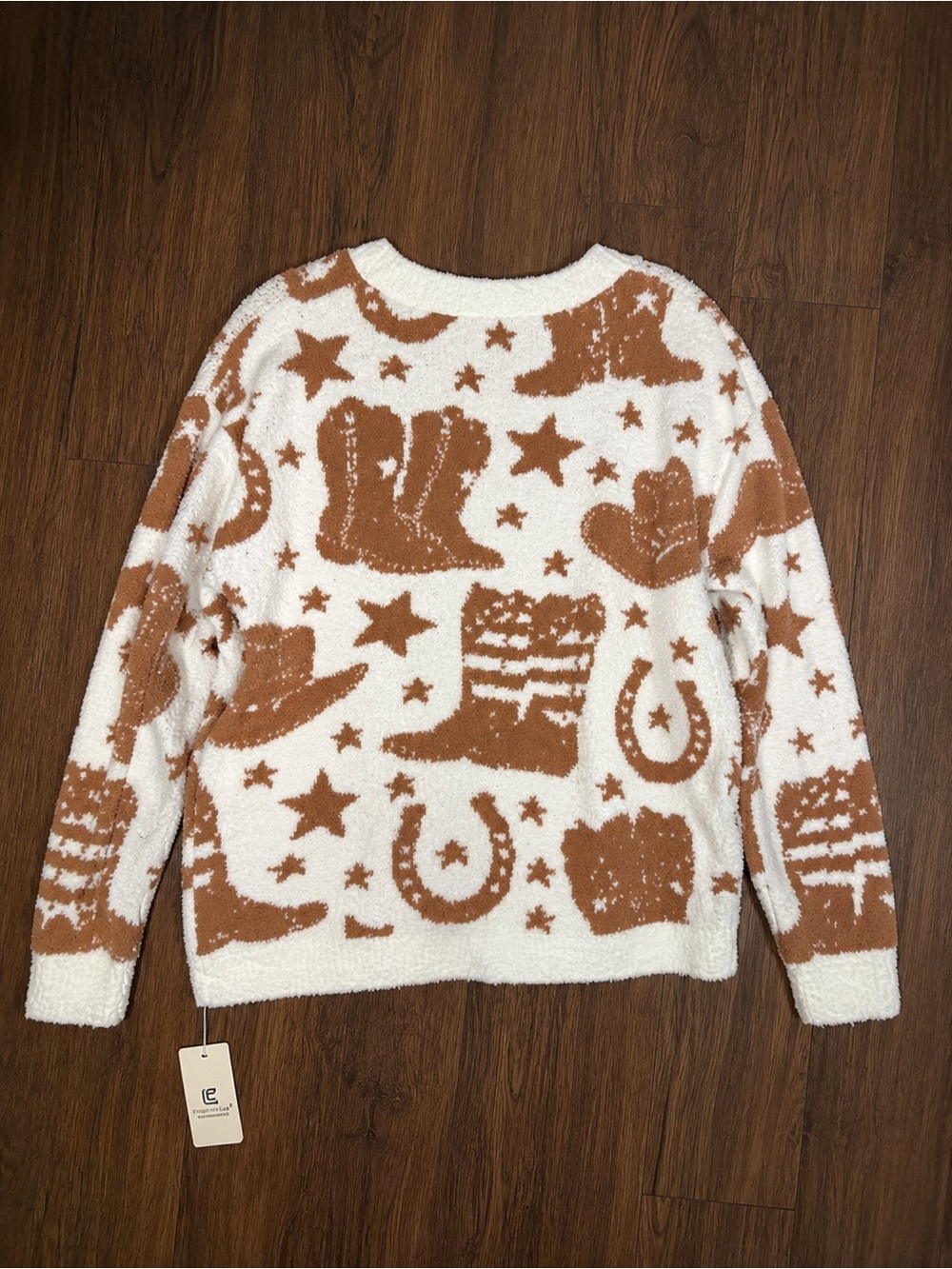 ComfyLuxe Western Pattern Luxury Soft Sweater in White and Tan OS